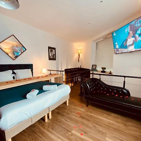 Mieuxqualhotel Jacuzzi Privatif La Retro Bordeaux Kültér fotó