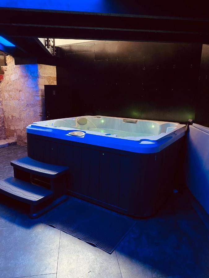 Mieuxqualhotel Jacuzzi Privatif La Retro Bordeaux Kültér fotó
