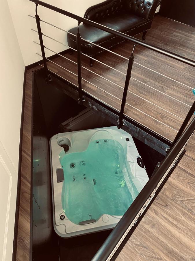 Mieuxqualhotel Jacuzzi Privatif La Retro Bordeaux Kültér fotó