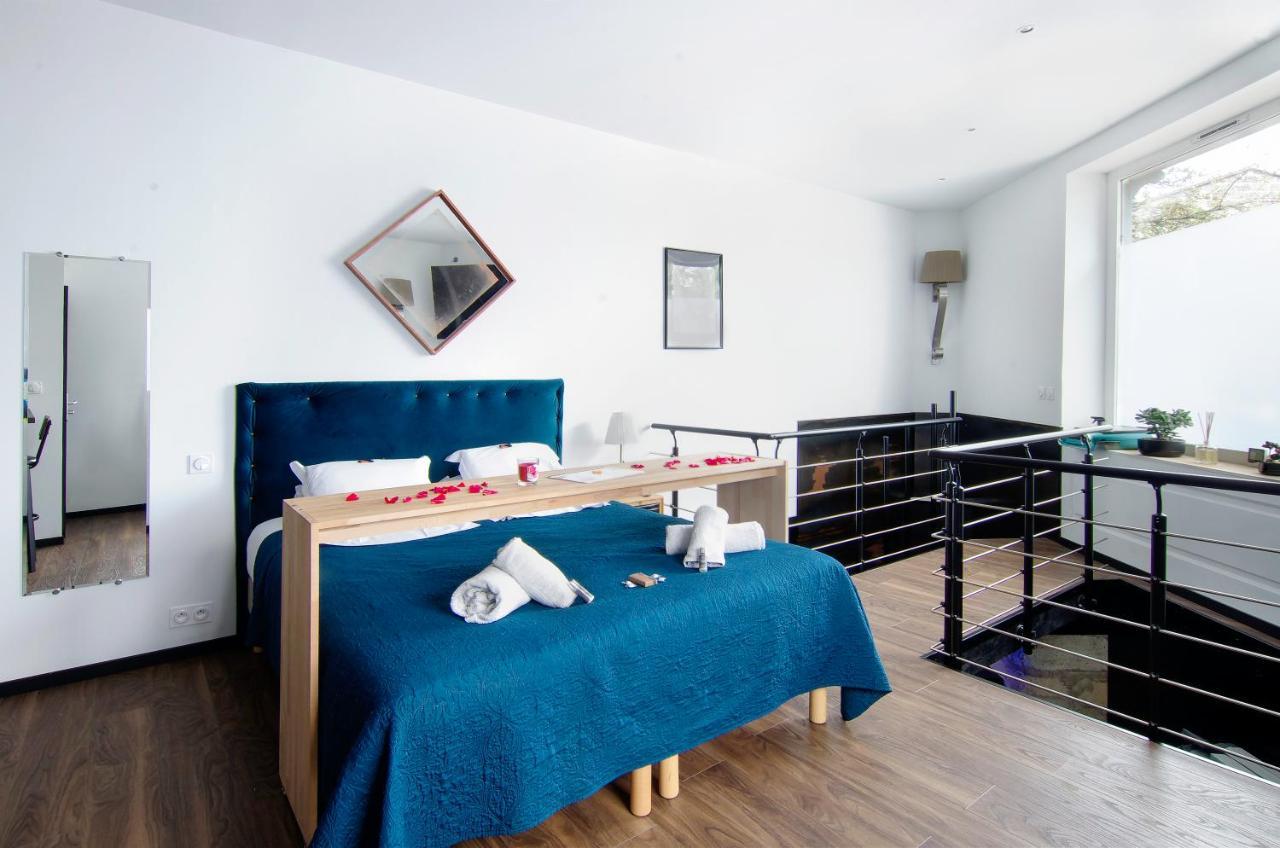Mieuxqualhotel Jacuzzi Privatif La Retro Bordeaux Kültér fotó