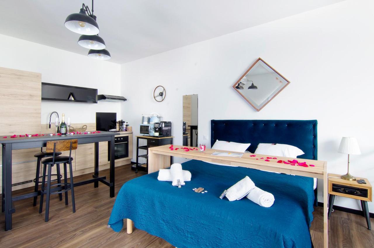 Mieuxqualhotel Jacuzzi Privatif La Retro Bordeaux Kültér fotó