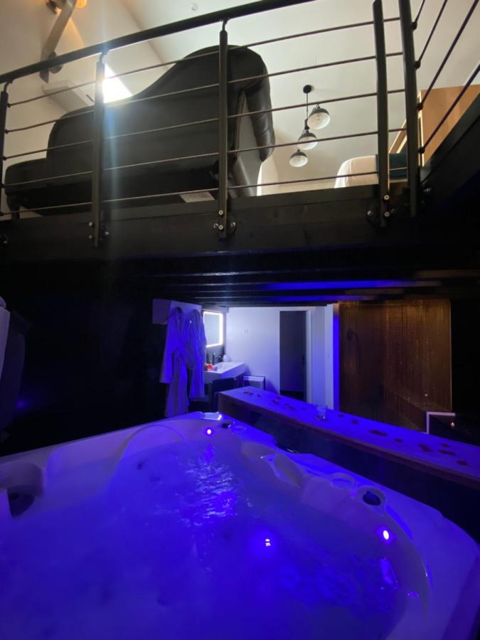 Mieuxqualhotel Jacuzzi Privatif La Retro Bordeaux Kültér fotó
